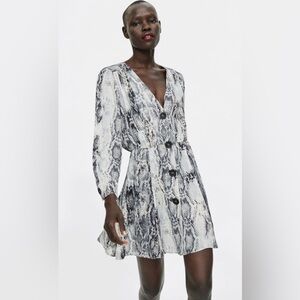 Elegant Snake Print ZARA  Dress with Dark Button size S